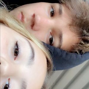 Meet your Posher, Chloe